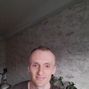  ,  Maxim, 37