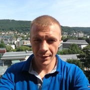  ,  Artur, 43