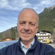  Hall in Tirol,   Milan Kolar, 52 ,   ,   , c 