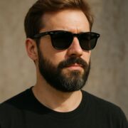  ,  Viktor, 37