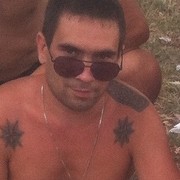  ,  Jeka, 40