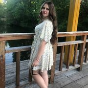  ,   Julia, 19 ,   ,   , 