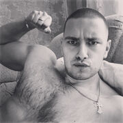  ,   Artsiom, 33 ,   ,   , c , 