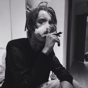  ,  Aleks, 25