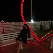  ,   Julia, 23 ,   ,   
