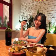  ,  Sali, 21
