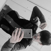  ,  Ali, 25
