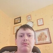  ,  Makcim, 32
