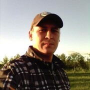  ,   Rafael, 40 ,     