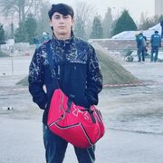  ,  Komil, 24