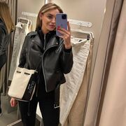  ,   Lylya, 32 ,     , c 