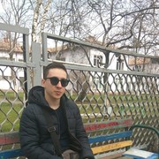  ,   Valentin, 30 ,   