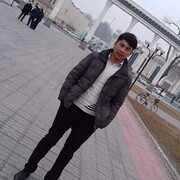  ,  Azizbek, 32