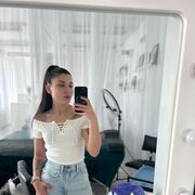  , 