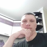  ,   Sergej, 48 ,  