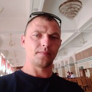  ,  Viktor, 36
