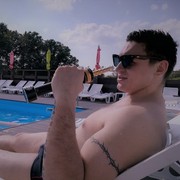  ,   Valentin, 31 ,     , c 