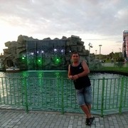  ,   Artur, 46 ,  
