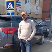  ,   Ali, 32 ,   ,   