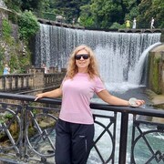  ,  Mila, 44