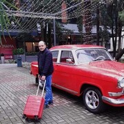  ,   Denis, 43 ,   ,   , c 