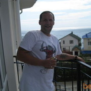  ,   Artur, 49 ,  