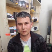  ,  Oybek, 40