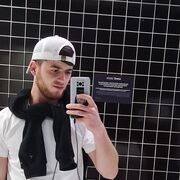  ,   Artur, 26 ,   ,   