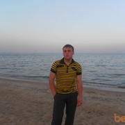  ,   Viktor, 34 ,   