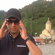  ,   Vahram, 40 ,   