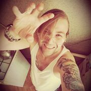  ,   Mikki, 35 ,   ,   , c , 