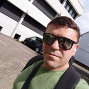  ,  Aleks, 30
