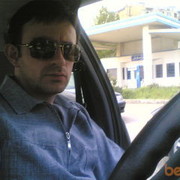  ,   Valer, 44 ,  