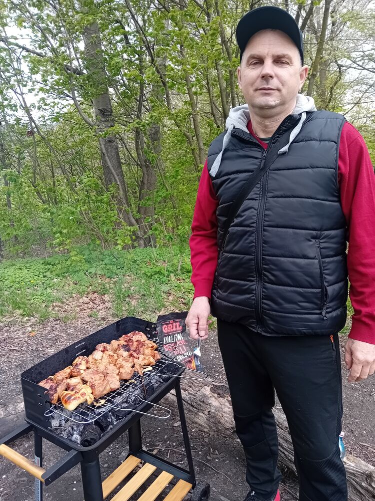 51779458  Dima, 45 ,    Bohnice