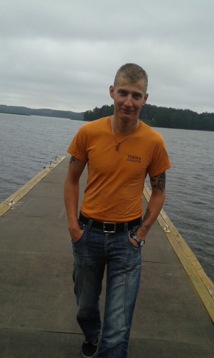  8091528  Jurijs, 36 ,    
