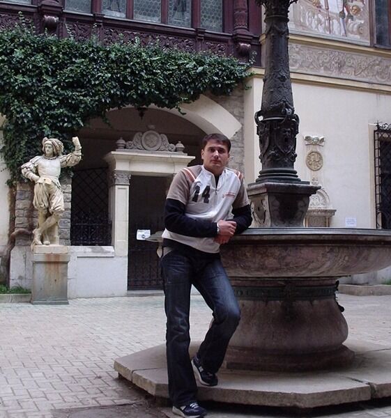  47378738  Vitaly, 44 ,    