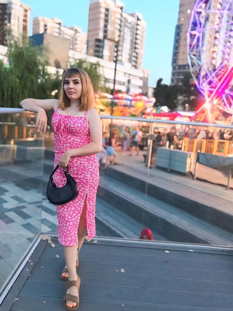  53082258  , 35 ,    --