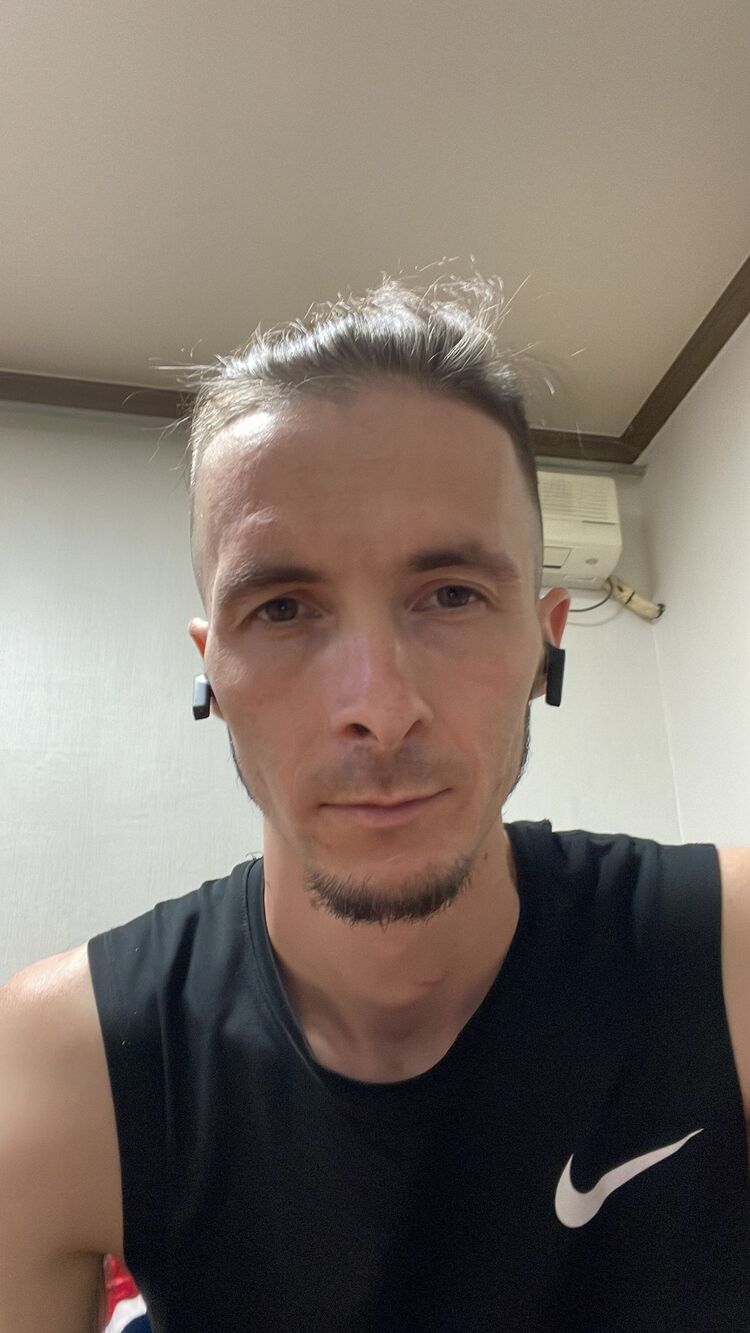  38637018  , 33 ,    
