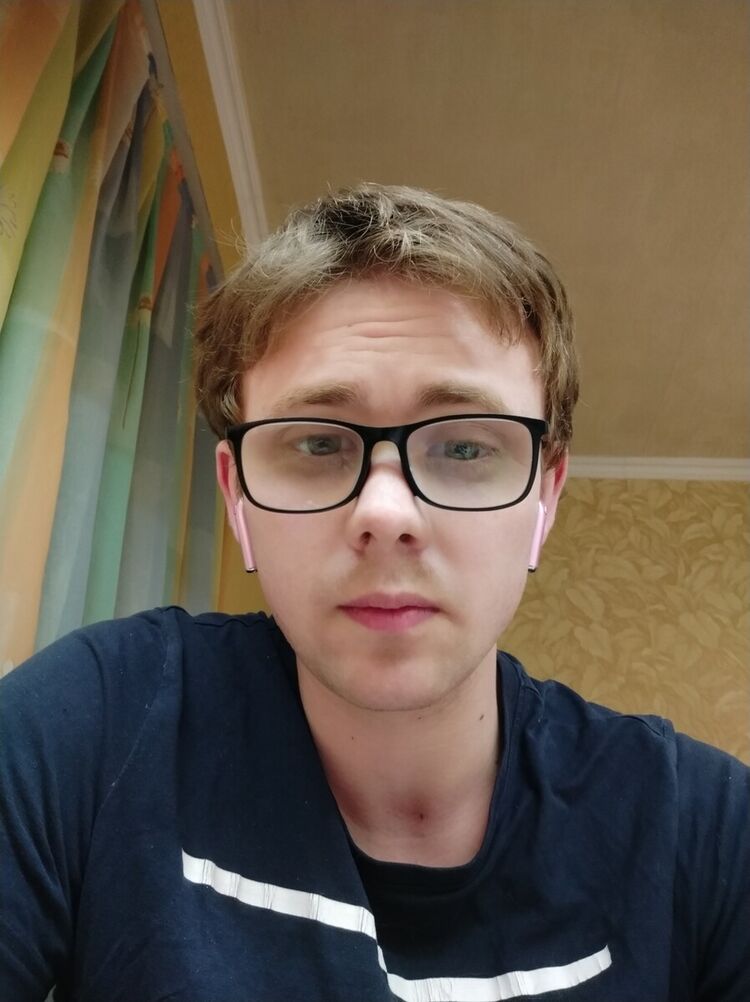  20389278  Vladyslav, 29 ,     