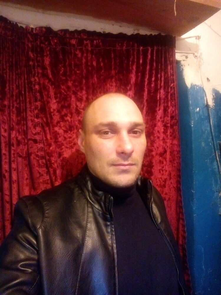  14845848  Oleg, 35 ,    