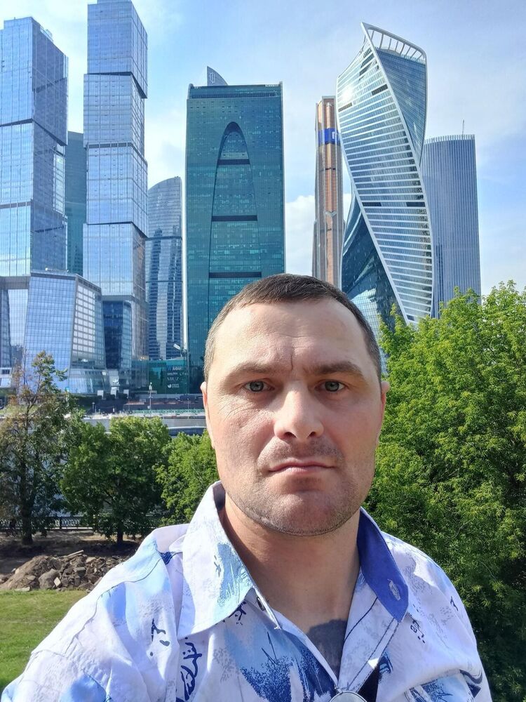  ,   Oleg, 46 ,   ,   , c , 