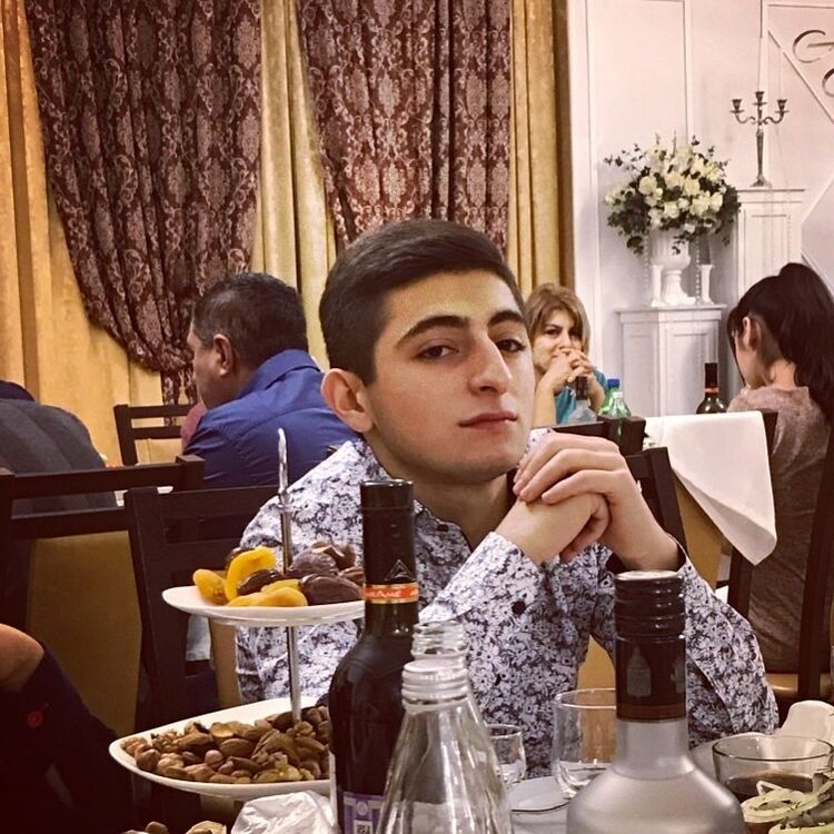 ���� 18897768 ����� NAREK, 24 ����, ���� ���������� � �����������