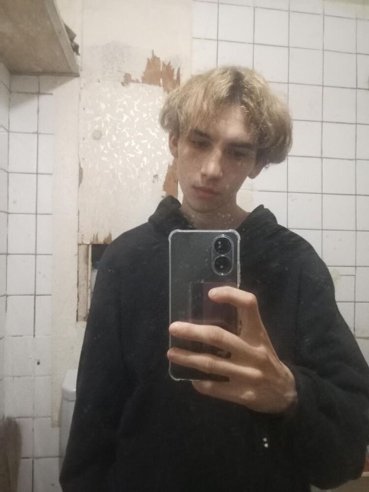  46167668  , 20 ,    