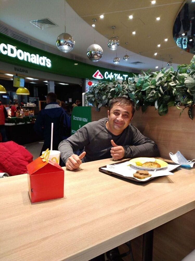  ,   Amir, 38 ,   ,   