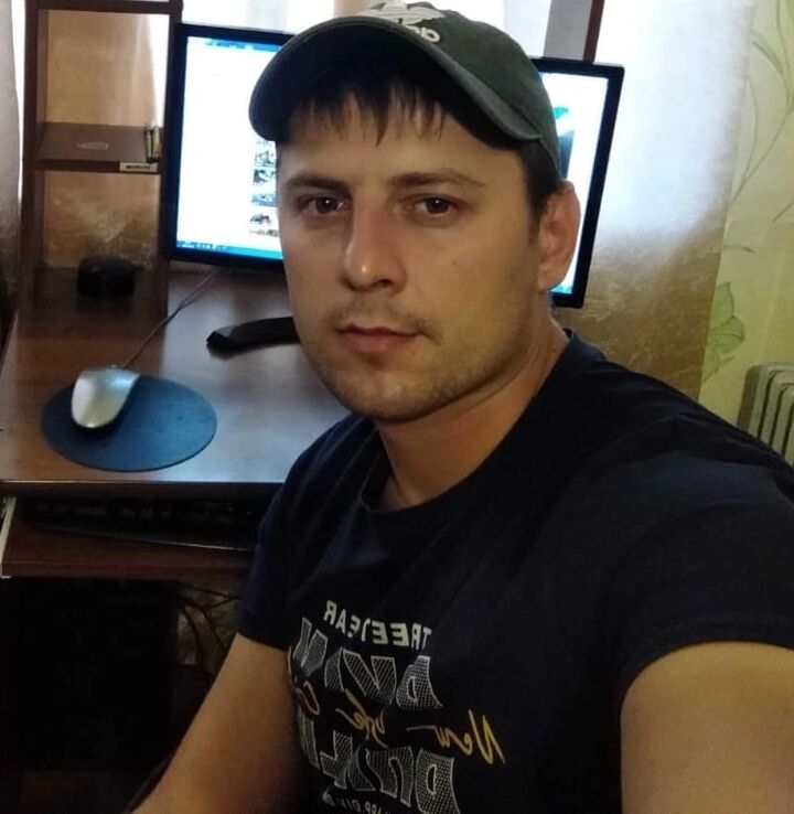  ,   Andrey, 33 ,   c , 
