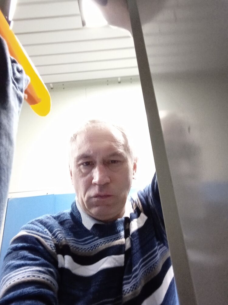  40204438  , 52 ,    