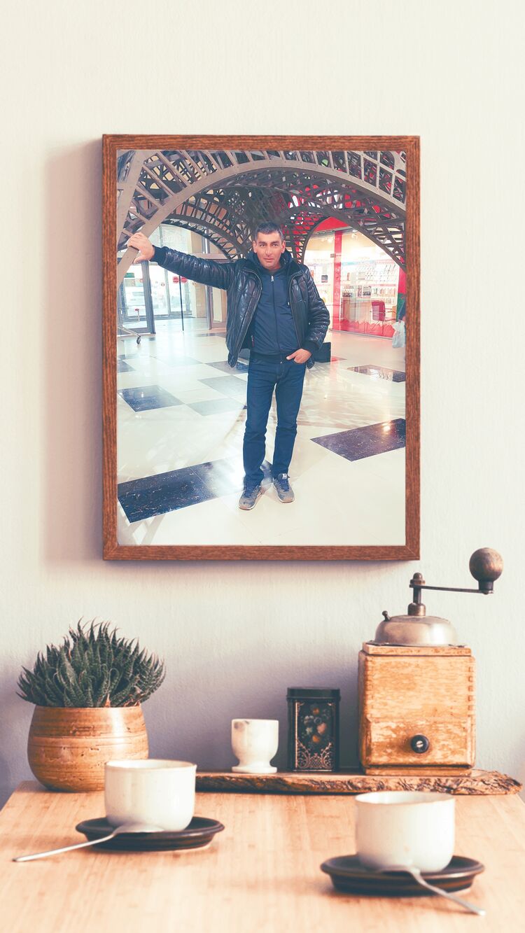  ,   Eduard, 42 ,   ,   