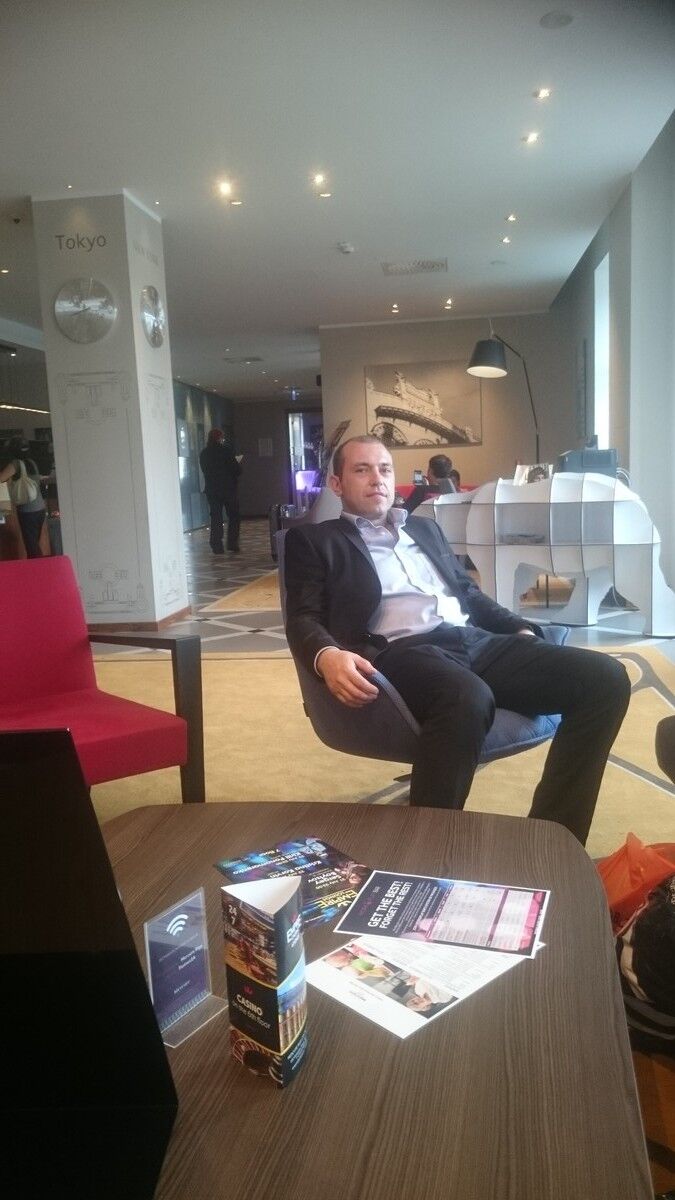  8245978  Aleksandr, 42 ,    