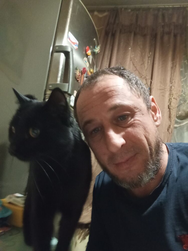  54728058  Vitaly, 44 ,    