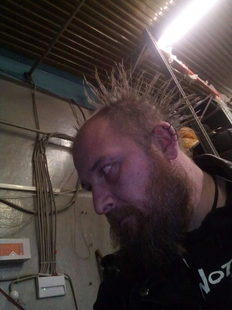  20562478  Blik, 43 ,    